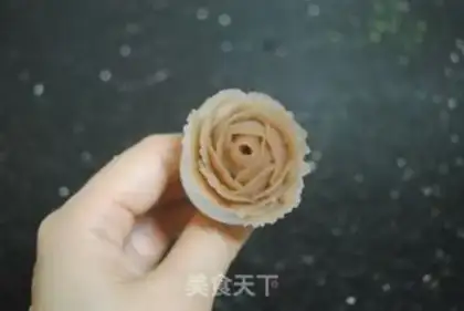 Make A bouquet cake step 21
