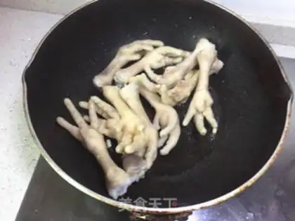 Make Curry chicken claws step 4
