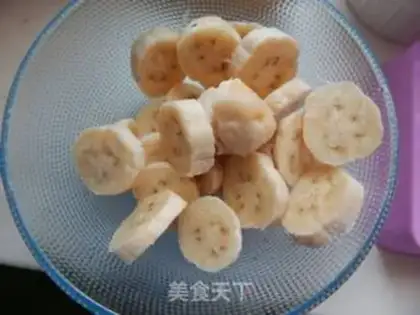Make Chocolate banana yogurt step 2