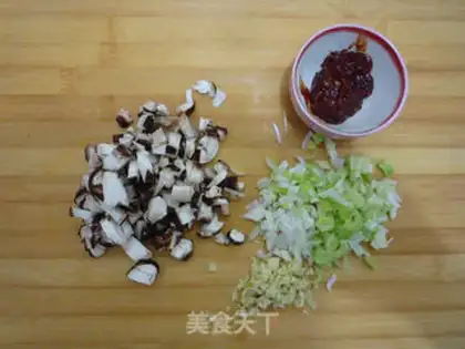 Make Puffed rice for mushroom tofu step 1