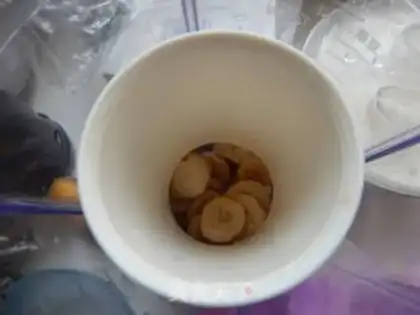 Make Chocolate banana yogurt step 3