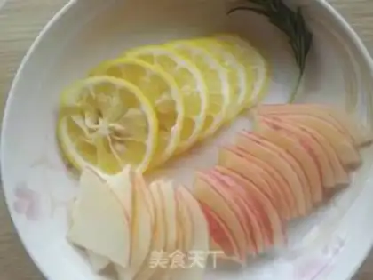 Make Rosemary apples step 1