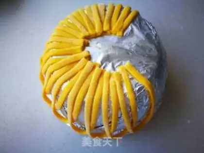 Make Flower baskets and bread step 7