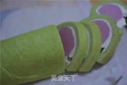 Make Watermelon cake rolls step 26
