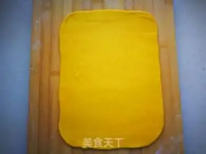Make Flower baskets and bread step 11