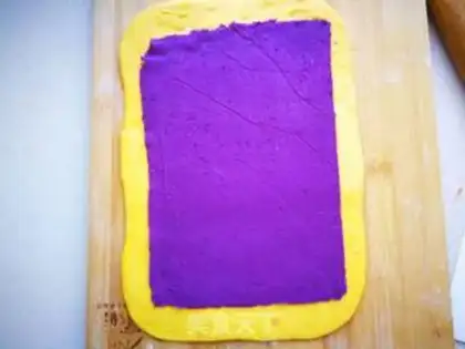 Make Flower baskets and bread step 12