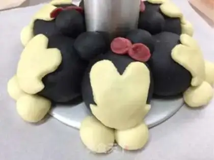 Make Mickey and Minnie step 14