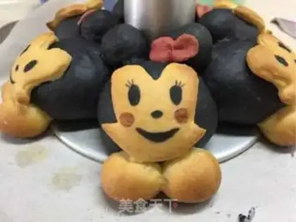 Make Mickey and Minnie step 20