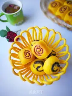 Make Flower baskets and bread step 19