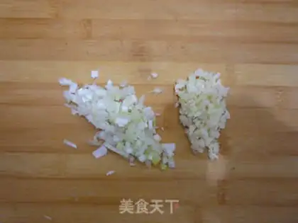 Make Garlic fan silk melon step 2