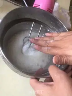 Make Sun-color cream cake step 12