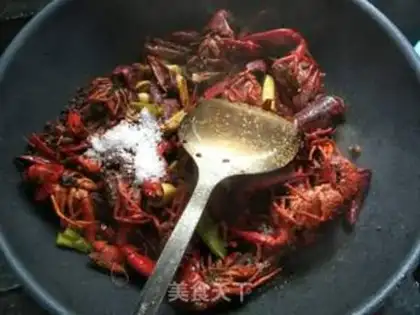 Make Home spicy lobster step 11