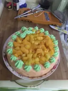 Make Sun-color cream cake step 16