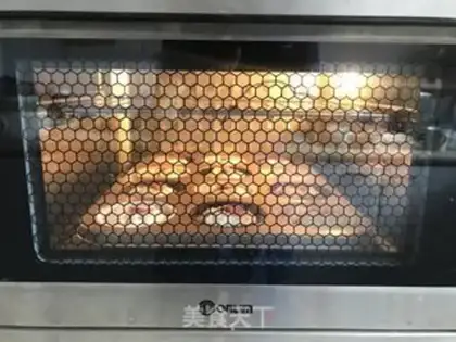 Make Cherry Angel Cupcake step 12