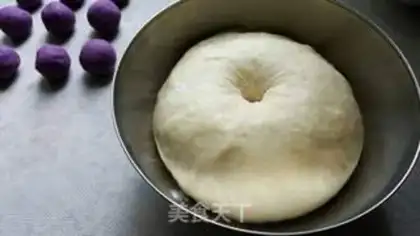 Make The potato flower bread step 7
