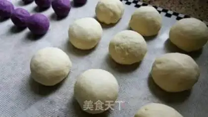 Make The potato flower bread step 8