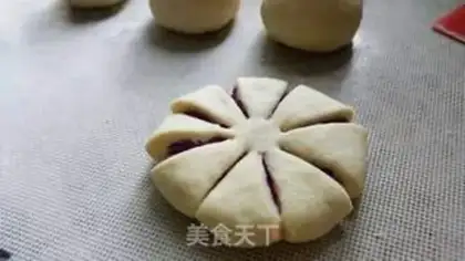 Make The potato flower bread step 10