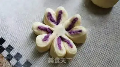 Make The potato flower bread step 11