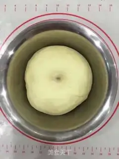 Make The little bread of the potato flower step 3