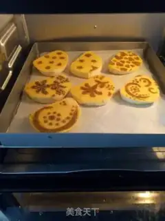 Make The eggs are roasted in a bun step 7