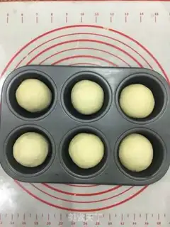 Make The little bread of the potato flower step 8
