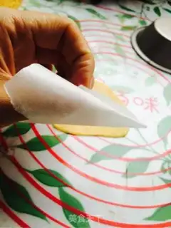 Make A carrot and a hoof step 5