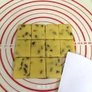 Make raisin souffle step 11