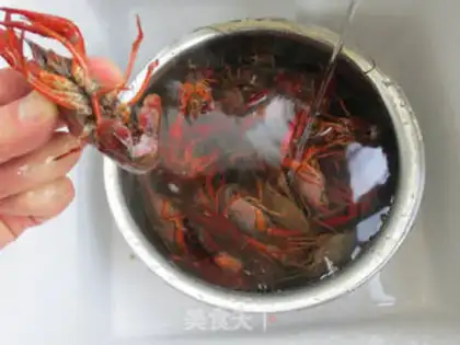 Make Young-plum wine, lobster step 0