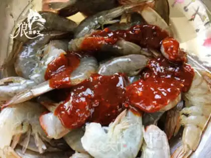 Make Garlic shrimp step 1