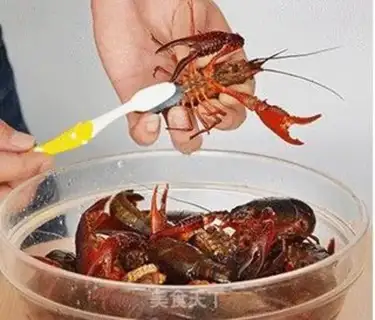 Make Five-seven-season oiled lobster step 0