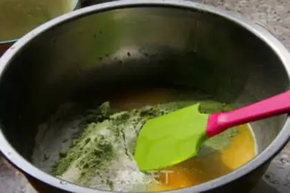Make A tea vortex cake step 4