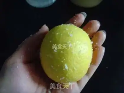 Make Lemon honey tea step 1