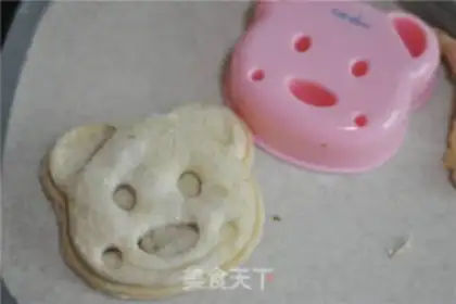 Make Bear toast box step 10
