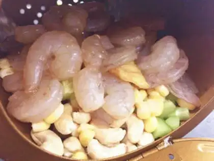 Make Old vinegar peanuts step 7
