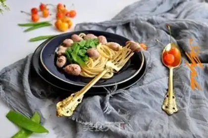 Make Garlic pasta step 10