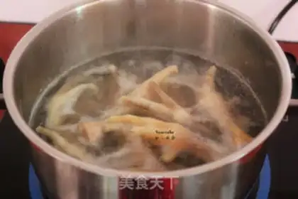 Make Spicy claws step 1