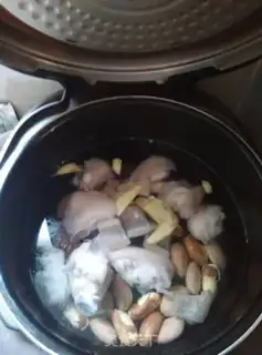 Make Pineapple ribbo hoof soup step 2