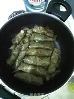 Make Grape leaves, chicken rolls step 1