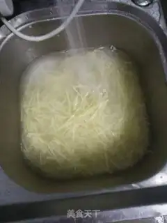 Make Salted eggs, fried potatoes step 2