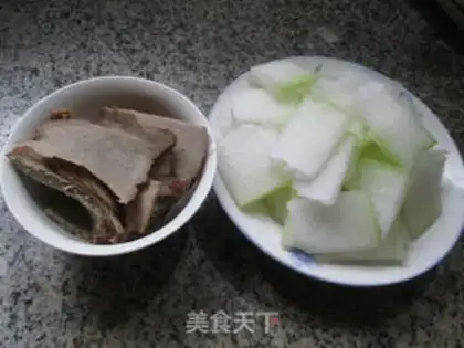 Make Beef melon soup step 0