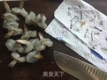 Make Pineapple shrimp step 1