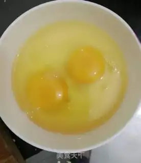 Make Egg fried rice step 1