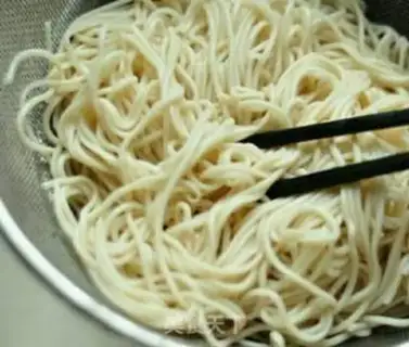 Make Spicy noodles step 1