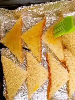 Make Honey toast step 4