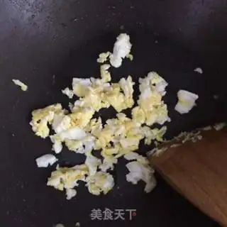 Make Pineapple rice step 3