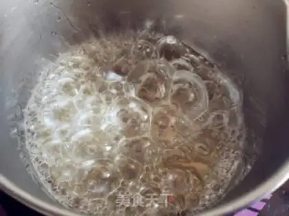 Make Honey-flowing dented cake step 3