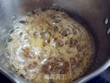 Make Honey-flowing dented cake step 4