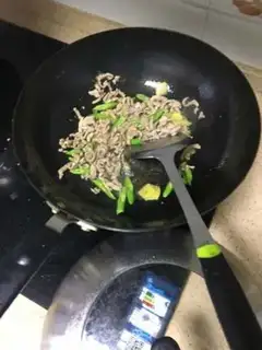 Make Sausage and omelet step 4