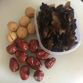 Make "Red dates, walnuts." step 0