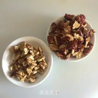 Make "Red dates, walnuts." step 1